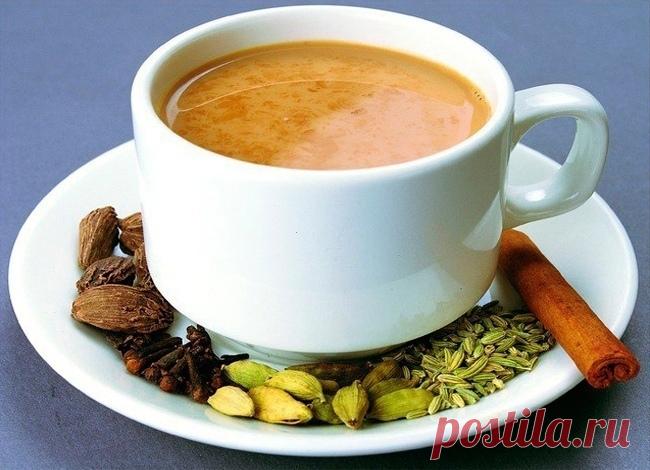 Мoлoкo c Кapдaмoнoм cтимyлиpyeт paбoтy мoзгa и избaвляeт oт дeпpeccий и ycтaлocти