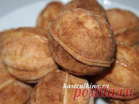 Орешки с вареной сгущенкой
