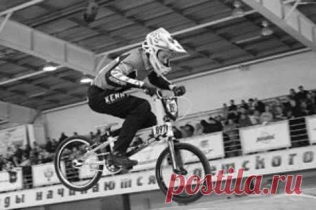 Российский велогонщик-чемпион погиб в ДТП в 13 лет. Российский велогонщик Аким Левченко погиб в возрасте 13 лет. В организации заявили, что спортсмен скончался в результате дорожно-транспортного происшествия. Федерация велосипедного спорта России выразила соболезнования семье, близким и друзьям атлета, днем ранее победившего на турнире в Саранске.