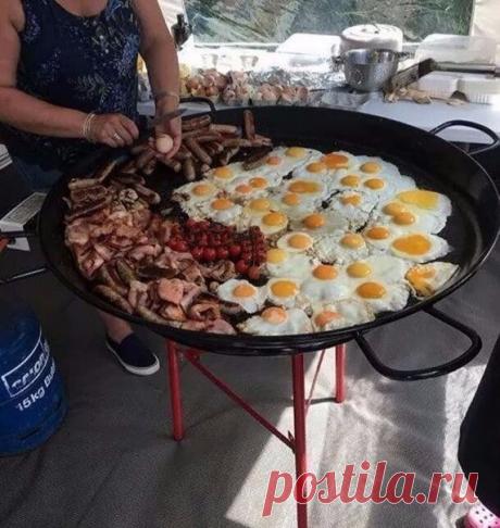 Когда бабушка решила, что ты проголодался 😅