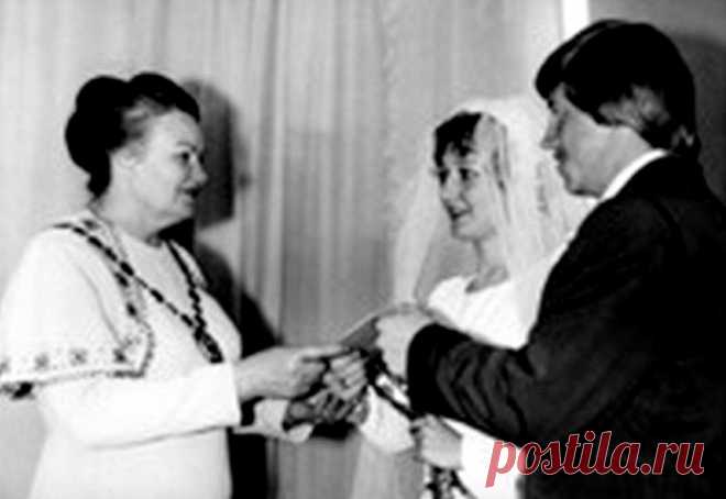Хрупкая 20 летняя медсестра уничтожила роту фашистов. Героев забывать нельзя - Дискуссии о политике 