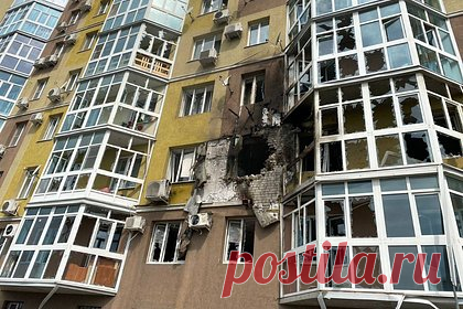 Губернатор Гусев сообщил о падении беспилотника в Воронеже. Беспилотный летательный аппарат (БПЛА) упал на улице Белинского в Воронеже. Об этом в пятницу, 9 июня, сообщил губернатор российского приграничного региона Александр Гусев, уточнив, что на месте случившегося работают представители экстренных служб. Предварительно, ранены два человека.