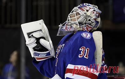 Вратарь "Рейнджерс" Шестеркин признан второй звездой дня в НХЛ. В матче против "Коламбуса" российский голкипер оформил шатаут
