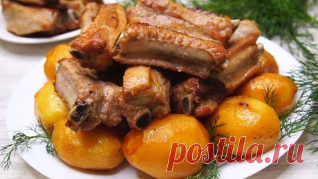 Золотистый картофель с ребрышками. Это просто,сытно, вкусно!