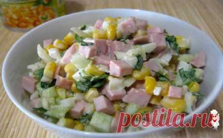 Простой вкусный салат с вареной колбасой - Вкусно готовим дома Простой вкусный салат с вареной колбасой - приятное на вкус и быстрое в приготовлении блюдо. Уверяю Вас, приготовить простой вкусный салат с вареной колбасой сможет любая хозяйка, доже с минимальными знаниями. Это действительно просто, получается достаточно вкусно.