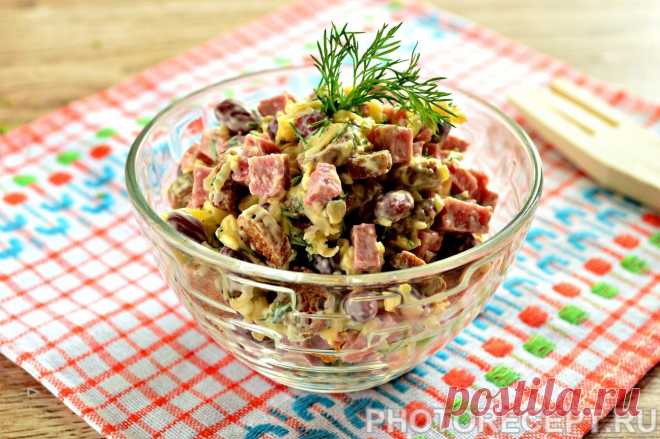 Салат с консервированной фасолью и сухариками - рецепт с фото пошагово