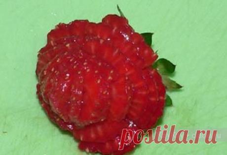 Карвинг из клубники, фото. Украшение десертов / Карвинг из овощей и фруктов - фото, видео для начинающих / КлуКлу. Рукоделие - бисероплетение, квиллинг, вышивка крестом, вязание