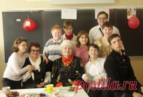 новогодняя посиделка: дети,родители,учительница