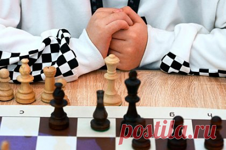 Федерация шахмат России перешла в Азиатскую шахматную федерацию. Федерацию шахмат России приняли в состав Азиатской шахматной федерации (АШФ). Это решение приняли во вторник, 28 февраля, на заседании генеральной ассамблеи АШФ. Переход подтвердил юрист Международной федерации шахмат Александр Мартынов. О желании российский шахматистов выступать в Азии сообщалось в апреле 2022 года.