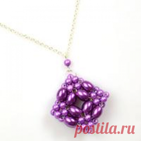 How to Make a 3D Purple Square Pearl Beaded Pendant Are you searching for beaded pendant pattern? Here I want to show you a 3D purple square pearl beaded pendant.
