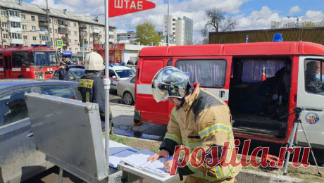 Таксист из Киргизии спас человека на пожаре в Екатеринбурге. В Екатеринбурге таксист вызвался помочь пожарным и спас мужчину во время пожара в многоэтажном доме. О деталях спасательной операции он рассказал aif.ru. Уроженец Киргизии Бобур Каримов работает в столице Урала водителем такси. Он увидел ...
