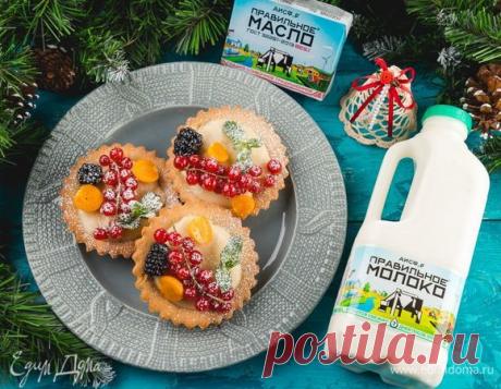 Тарталетки с ягодами и кремом