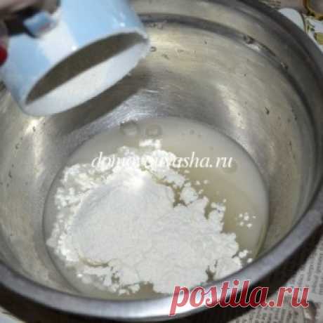 Пицца с солеными огурцами и колбасой - МирТесен