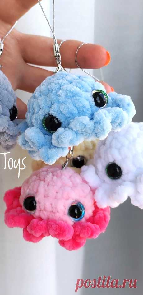 PDF Осьминожка крючком. FREE crochet pattern; Аmigurumi toy patterns. Амигуруми схемы и описания на русском. Вязаные игрушки и поделки своими руками #amimore - плюшевый осьминог, маленькая осьминожка из плюшевой пряжи, осминог.