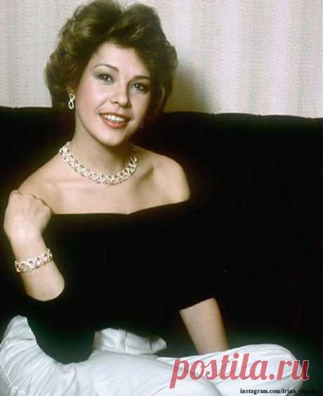Татьяна Догилева, 27 февраля, 1957