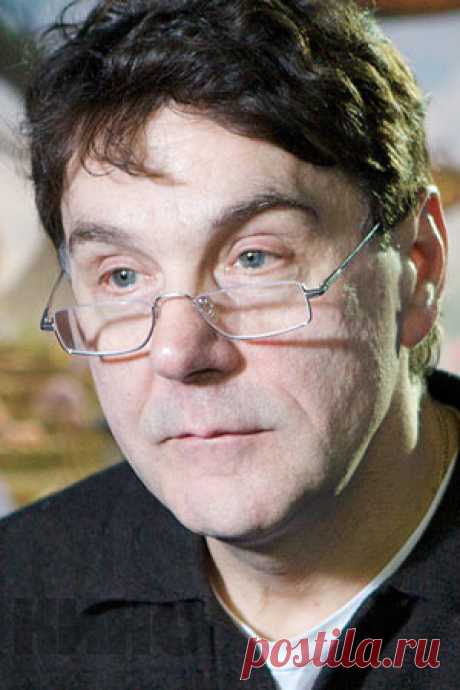 Сергей Маковецкий — биография, фильмография, фотографии актёра Народный артист России (1998г.). Родился 13 июня 1958г. в Киеве (Украинская ССР). В 1980г. окончил ВТУ им. Б.В. Щукина (курс А. Казанской). С 1980г. - актер Театра им. Евг. Вахтангова. Сотрудничает с Театром Р. Виктюка.