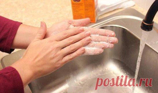 ОЧЕНЬ ДЕЙСТВЕННЫЙ ЗАГОВОР НА ЗДОРОВЬЕ ! 
На закате возьмите 1 ст. ложку соли, слегка смочите и насыпте в сомкнутые ладони. 
Растирая соль между ладонями, трижды скажите:
