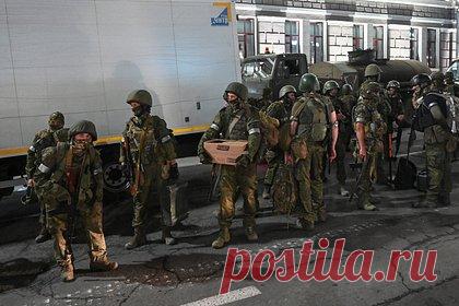 Бойцы ЧВК «Вагнер» не приехали в предложенные Лукашенко лагеря. Советник главы Министерства обороны Белоруссии Леонид Касинский сообщил, что бойцы частной военной компании (ЧВК) «Вагнер» не приехали в лагеря, предложенные президентом Александром Лукашенко. Ранее белорусский лидер заявлял, что бойцы «Вагнера» находятся на территории России.