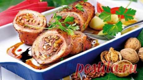 Ореховый мясной рулет В этом рецепты орехи очень гармонично дополняют вкус мяса. Вам обязательно понравится!