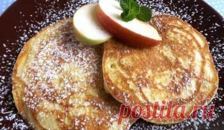 Recept na lívance ze kterých nepřiberete. Nepotřebujete mouku a hotové jsou za minutku! - Příroda je lék Tyto lívance jsou fantastické, připravíte je zcela bez mouky, tuku a cukru. Jsou skutečně geniální. Co budeme potřebovat: 1 hrnek jemných ovesných vloček 1 hrnek mléka 1 banán 1 lžičku kypřícího prášku špetku soli olej (pokud máte nepřilnavou pánev, olej není zapotřebí vůbec) postup přípravy najdete na druhé stránce…