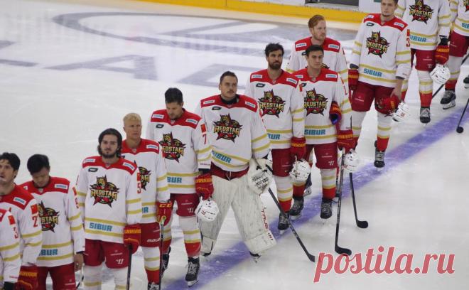 Клуб КХЛ опроверг сообщения об аннулировании китайских паспортов игрокам. В китайском клубе КХЛ «Куньлунь» заявили, что появившаяся в «Спорт-Экспрессе» информация о том, что более 10 игрокам клуба аннулировали паспорта, не соответствует действительности