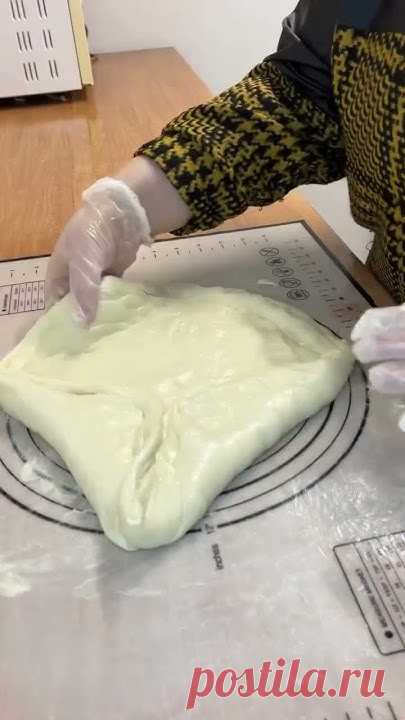Самса по новому. 😍Если вы не умеете раскатывать тесто тонко, то этот способ для вас.😊👍❤️ Друзья, если рецепт понравился поддержите лайками и комментами! Р...