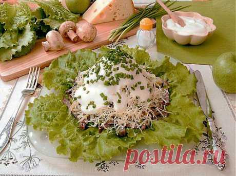 Салаты с маринованными шампиньонами: 5 рецептов / Простые рецепты