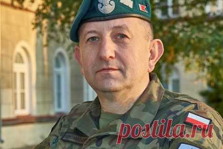 Командира Еврокорпуса из Польши сняли с должности. Командира Европейского корпуса польского генерал-лейтенанта Ярослава Громадзиньского сняли с должности, а служба контрразведки Польши начала в отношении него проверку. При этом министерство обороны республики не уточняет, на основании каких данных было принято это решение.