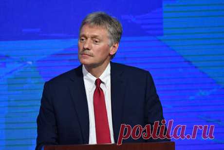 Песков ответил на вопрос о получении Медведчуком российского гражданства. Пресс-секретарь президента России Дмитрий Песков ответил на вопрос о получении российского гражданства главой политсовета украинской партии «Оппозиционная платформа — за жизнь» (ОПЗЖ) Виктором Медведчуком. По словам Пескова, украинский политик не обращался в Москву для получения гражданства России.