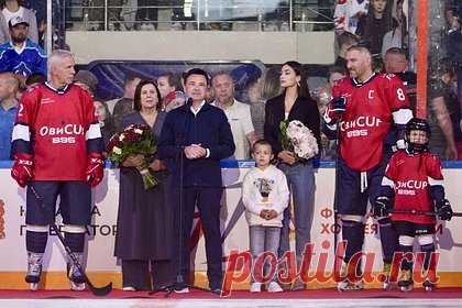 В Подмосковье завершился седьмой детско-юношеский «Кубок Овечкина». В Подмосковье завершился ежегодный детско-юношеский турнир «Кубок Овечкина». Соревнования проводились в рамках государственной программы «Спорт России». В этом году турнир собрал рекордное количество участников — в нем приняли участие 24 команды из 13 регионов России, а также из Белоруссии и Казахстана.