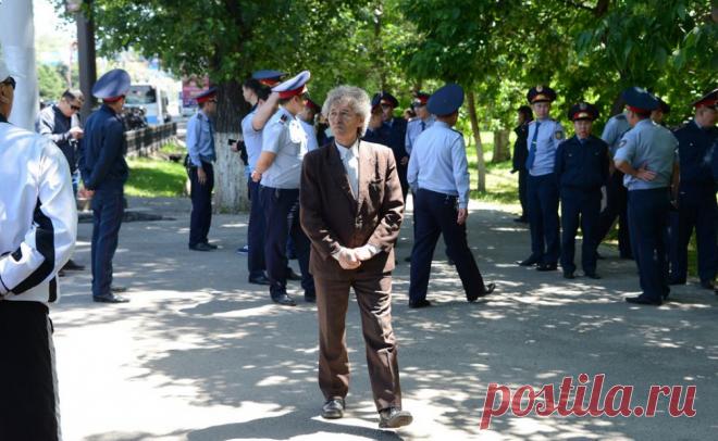 Ермек Турсунов: Кризис не тупик | Ratel.kz | Аналитический Интернет-портал