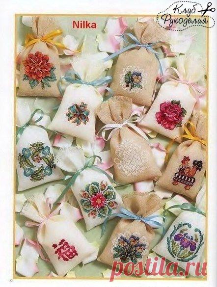 Прелестная миниатюрная вышивка
