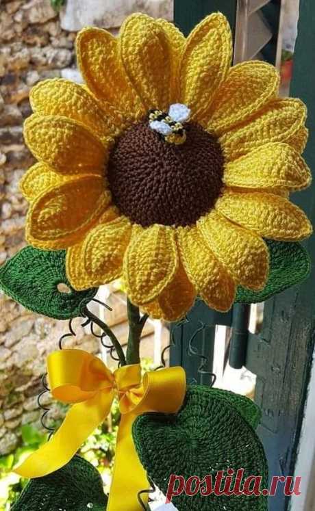 Sunflowers are my favorite flowers!!! I'm so happy!!!,,
Get it free, I'll send it to anyone answers yes.
Step by Step: https://bit.ly/Sunflowers-crochet33