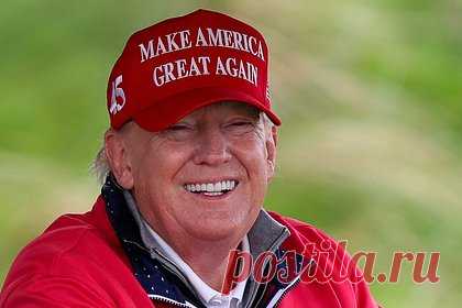 Трамп заявил о способности трижды победить на выборах в 2024 году. Бывший президент Соединенных Штатов Дональд Трамп назвал нынешнего американского лидера Джо Байдена некомпетентным и заверил, что способен трижды победить на следующих президентских выборах. В ходе интервью он также высмеял физические способности своего преемника на посту главы Белого дома.