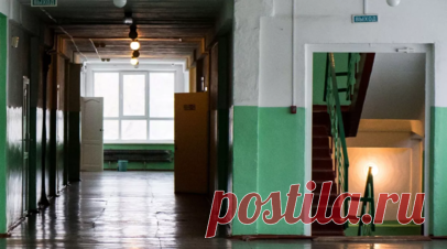 В Дагестане учительницу уволили после видео с пощёчинами детям. В Левашинском районе Дагестана учительница была уволена из гимназии после распространения в соцсетях видео, на котором она раздаёт пощёчины учащимся. Читать далее