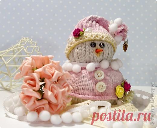 Снеговики из одиноких носков