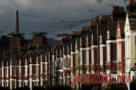 Британской отрасли предсказали «массовое истребление». Британский энергорынок сталкивается с угрозой абсолютного разгрома — если правительство не примет мер, в ближайшие месяцы с банкротством могут столкнуться еще 20 поставщиков, заявил глава крупной энергетический компании Scottish Power Кит Андерсон, пишет Reuters. На рынке может остаться пять предприятий, считает он.