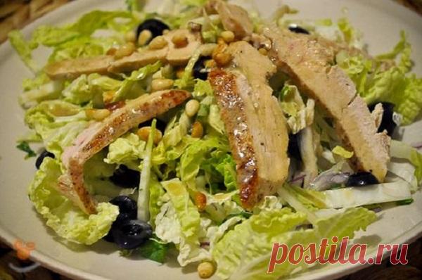 Диетический салат из пекинской капусты с овощами и грудкой - Стильные советы