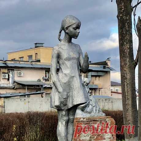 Павловский Посад: интересные памятники и трогательные скульптуры | Глубинка Путевая | Яндекс Дзен