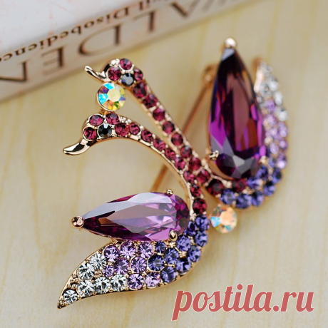 Брошь «Пара лебедей» с камнями Swarovski