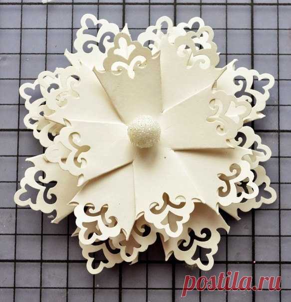 Снежинки-подвески. Мастер-класс.