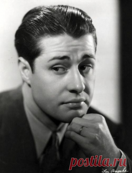 Дон Амичи (Don Ameche)
- 31 мая, 1908
 • 6 декабря 1993