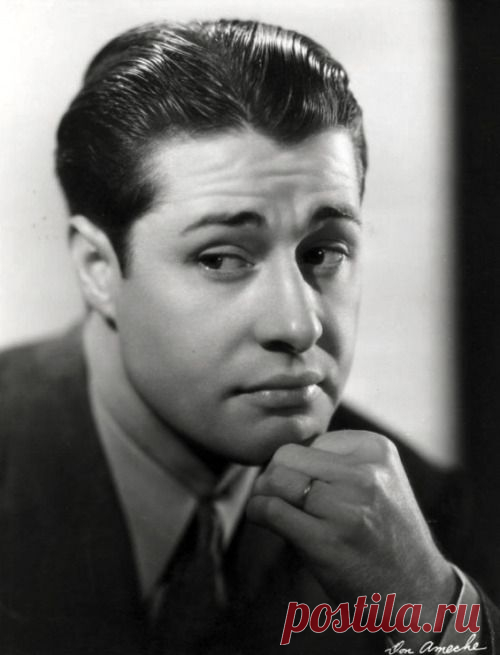 Дон Амичи (Don Ameche)
- 31 мая, 1908
 • 6 декабря 1993