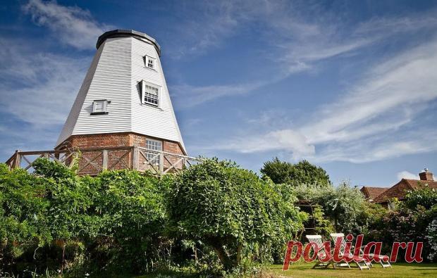 Уникальные места отдыха в Британии: номер в ветряной мельнице или джакузи в ретро-авто