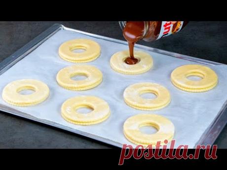 Приготовьте десерт, как в ресторане - из слоеного теста и Нутеллы! Идеальный к завтраку