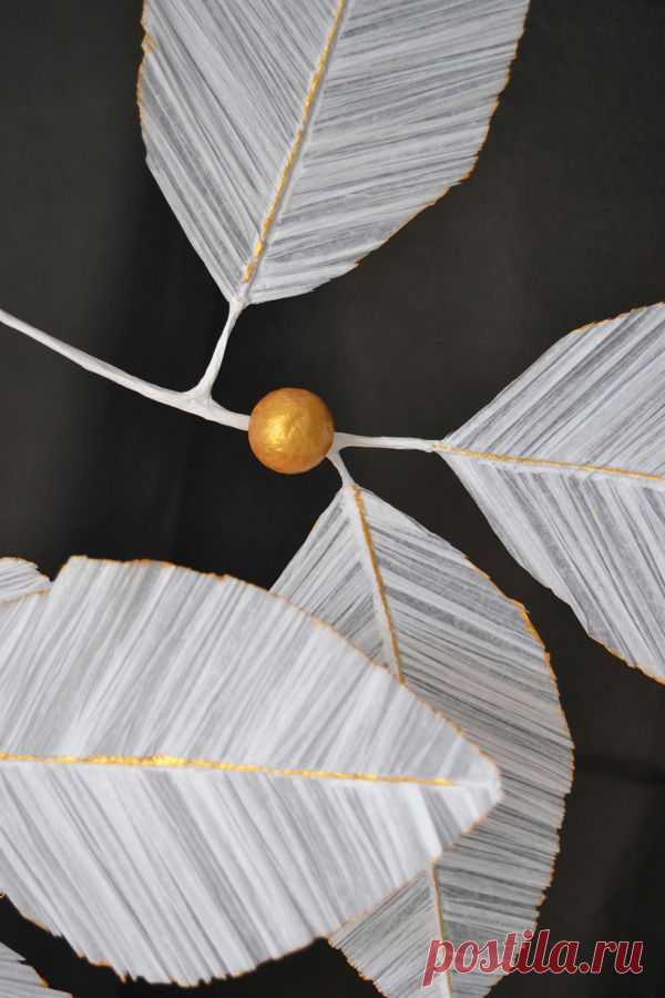 Vitrines en papier de soie par Maryse Dugois, artiste papier