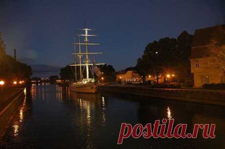 Klaipeda. Meridianas boat. Town symbol | Beautiful Lithuania