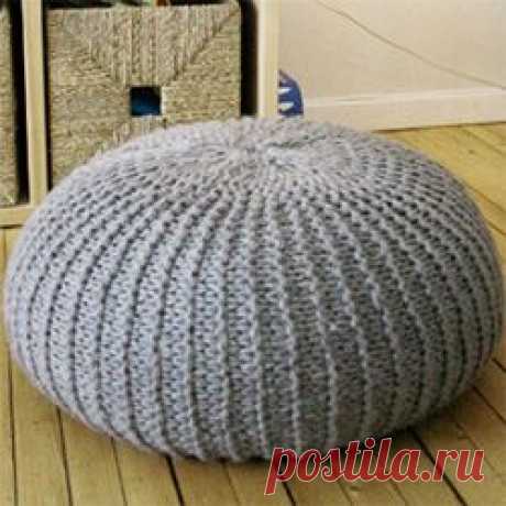 стильный вязаный пуфик