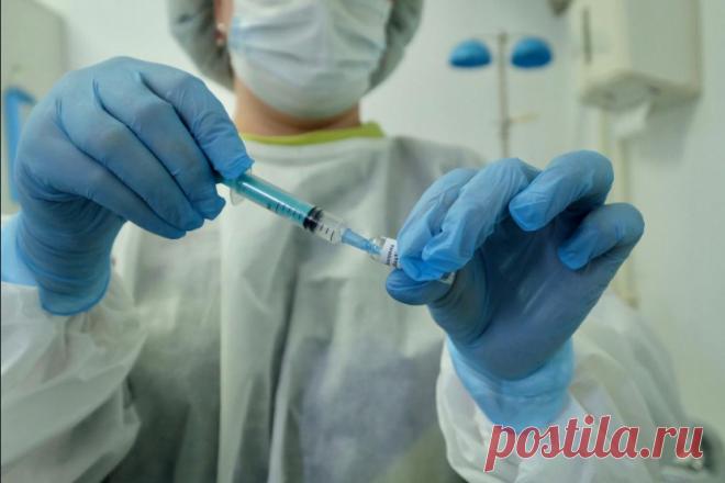 Минздрав разъяснил разницу между вакцинами «Гам-КОВИД-Вак» и «ЭпиВакКорона» 