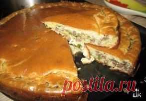 ПИРОГ С КАПУСТОЙ И МЯСОМ
Ингредиенты:
● капуста свежая- половинка маленького кочанчика
● 350 - 400 грамм фарша говяжьего ( можно и куринного ) какой нравится
● соль приправы по вкусу
● зелень свежая
● 1 стакан кефира
● 1 стакан майонеза
● 3 яйца
● 1 чайная ложка соды или пакетик разрыхлителя
● 8 столовых ложек муки (с горкой)
● масло для смазки формы растительное
● половинка белка взбитого для смазки пирога готового ( можно и не делать и так вкусно и красиво )